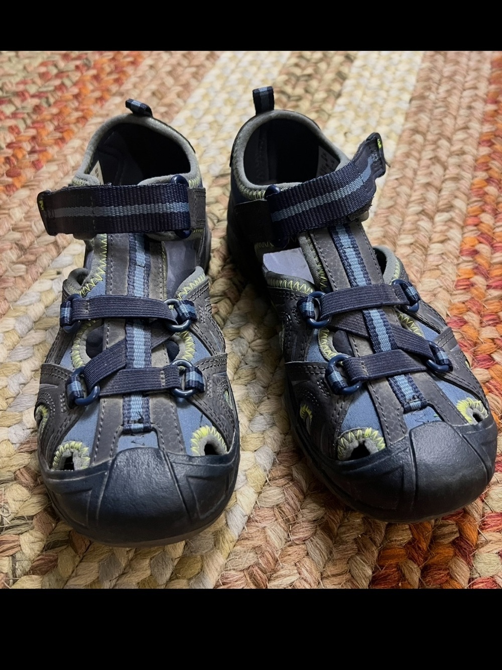 Merrell Kids Navy and Lime Green Hydro Hiker sandals size 2 youth